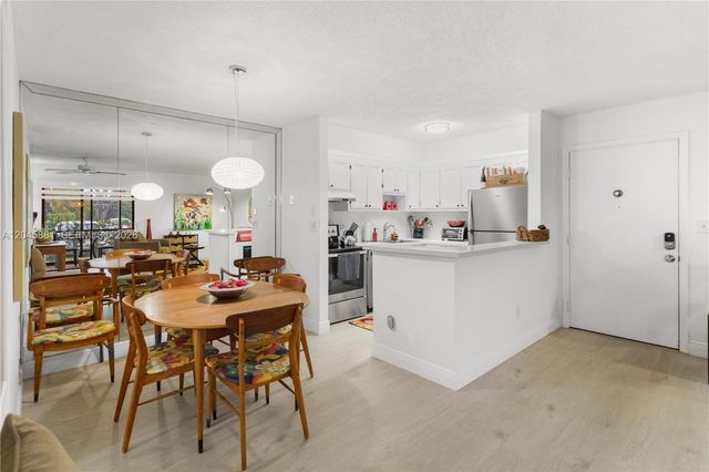 9930 S Belfort Cir 105, Tamarac, FL 33321