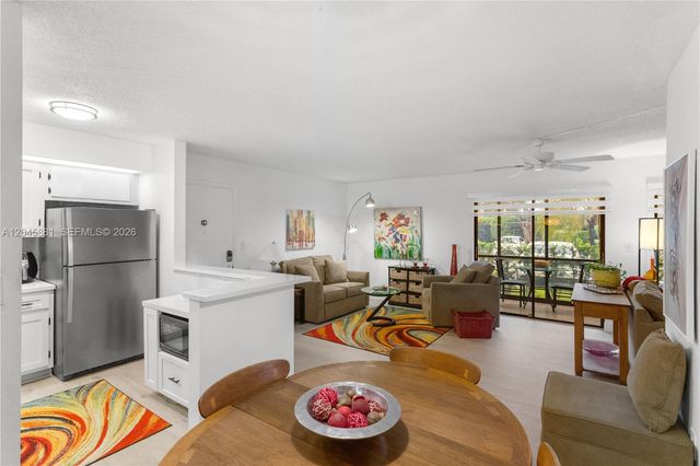 9930 S Belfort Cir 105, Tamarac, FL 33321