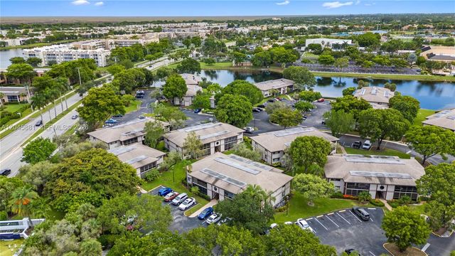 9930 S Belfort Cir 105, Tamarac, FL 33321