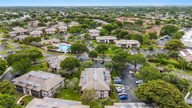 9930 S Belfort Cir 105, Tamarac, FL 33321