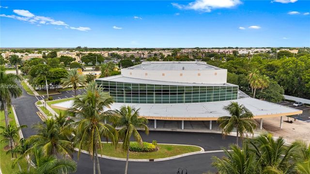 9930 S Belfort Cir 105, Tamarac, FL 33321
