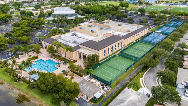 9930 S Belfort Cir 105, Tamarac, FL 33321
