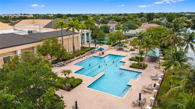 9930 S Belfort Cir 105, Tamarac, FL 33321