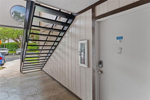 9930 S Belfort Cir 105, Tamarac, FL 33321