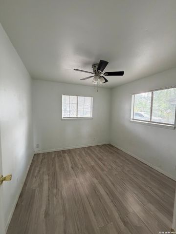 7110 CASTLERIDGE ST, San Antonio, TX 78227
