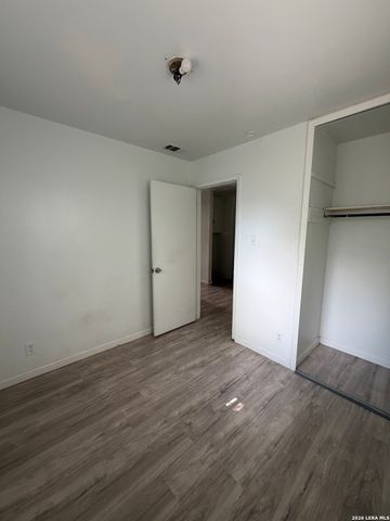 7110 CASTLERIDGE ST, San Antonio, TX 78227