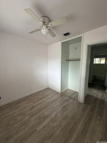 7110 CASTLERIDGE ST, San Antonio, TX 78227