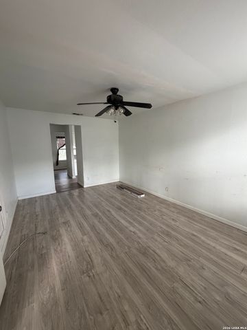 7110 CASTLERIDGE ST, San Antonio, TX 78227