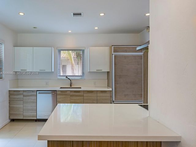 1082 NE 89th St, Miami, FL 33138