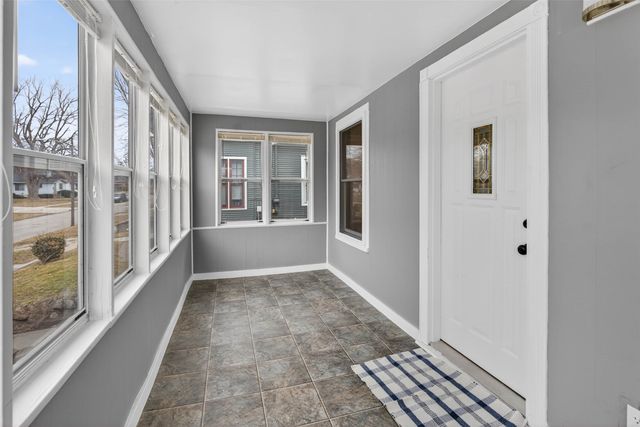 709 9th Street, West Des Moines, IA 50265