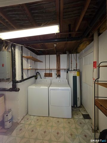 51 Brook Street APT 6A, Naugatuck, CT 06770