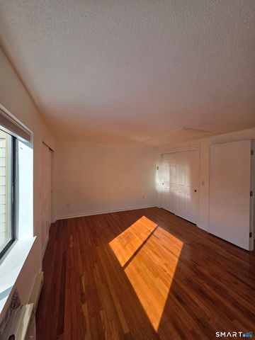 51 Brook Street APT 6A, Naugatuck, CT 06770