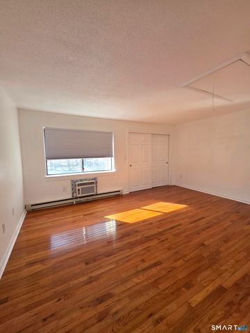 51 Brook Street APT 6A, Naugatuck, CT 06770