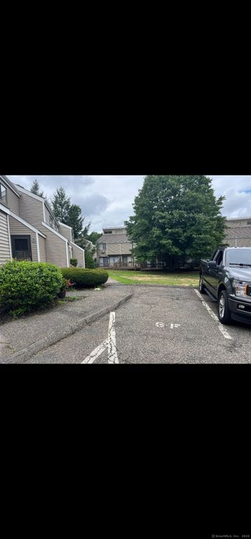 51 Brook Street APT 6A, Naugatuck, CT 06770