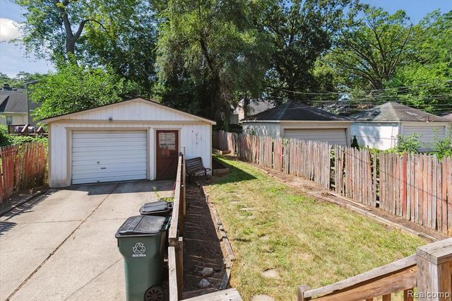 295 W Webster Street, Ferndale, MI 48220