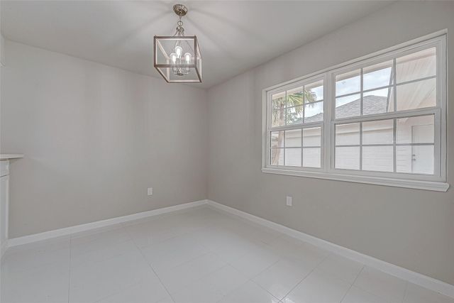 5622 Valkeith Drive, Houston, TX 77096