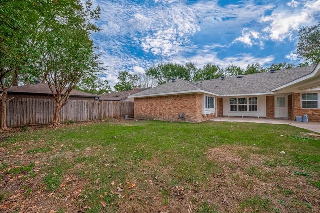5622 Valkeith Drive, Houston, TX 77096