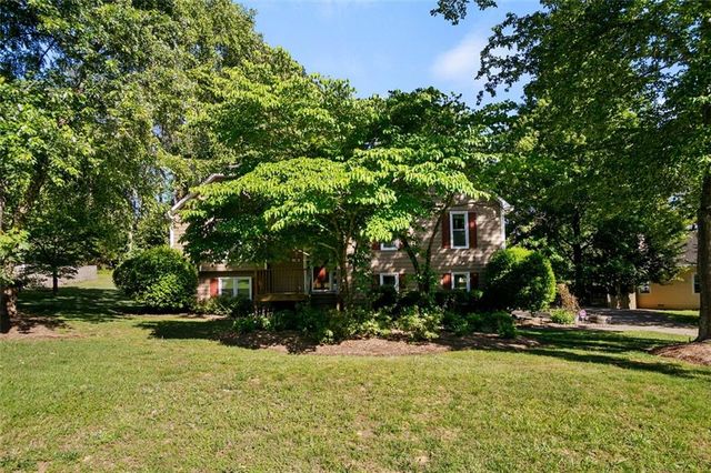 1826 Penrose Court, Powder Springs, GA 30127