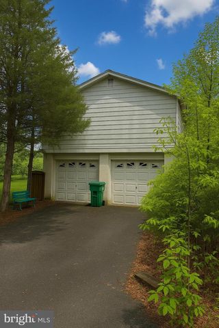 4 PERKIOMEN AVE, Schwenksville, PA 19473