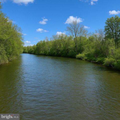 4 PERKIOMEN AVE, Schwenksville, PA 19473