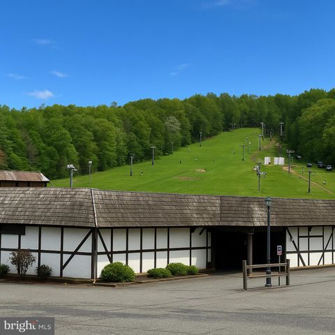 4 PERKIOMEN AVE, Schwenksville, PA 19473
