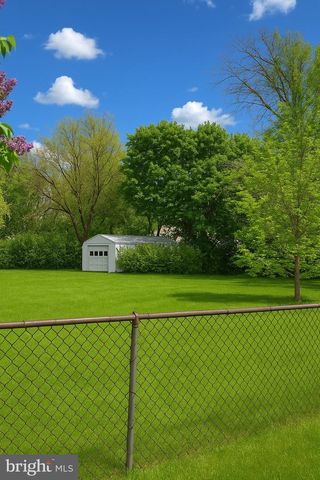 4 PERKIOMEN AVE, Schwenksville, PA 19473
