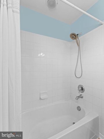 398 TARPY, Deptford, NJ 08096