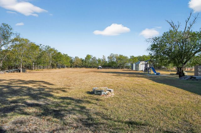 1309 Blackjack ST, Lockhart, TX 78644