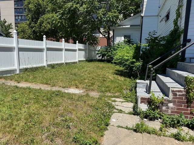 552 Pleasant St 1, Malden, MA 02148