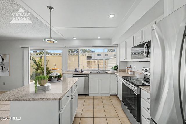 2060 W Hazelwood Parkway 2060, Phoenix, AZ 85015