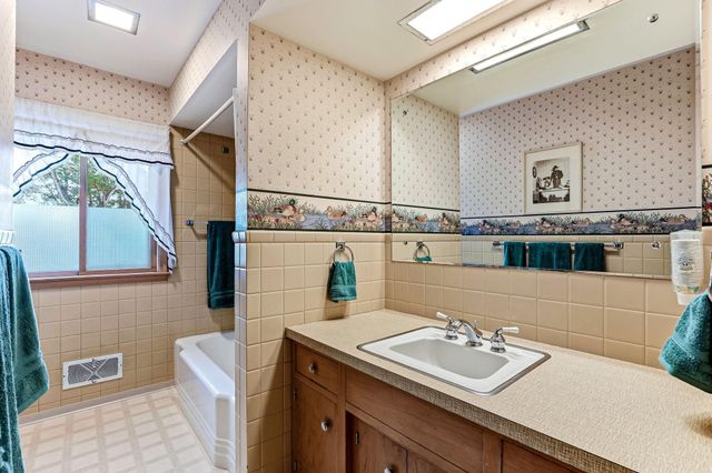 1935 Flandrau Street, Maplewood, MN 55109
