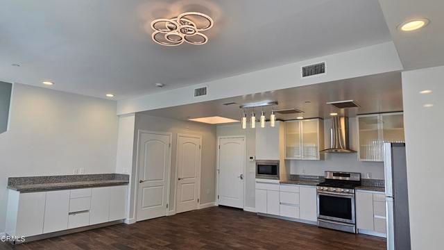 28 N 3rd Street B214, Alhambra, CA 91801