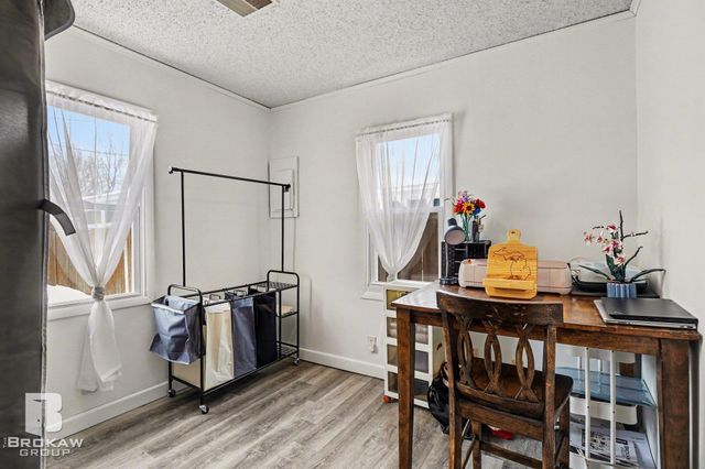 1084 Midland Road, Bay City, MI 48706