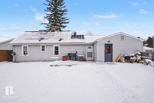 1084 Midland Road, Bay City, MI 48706