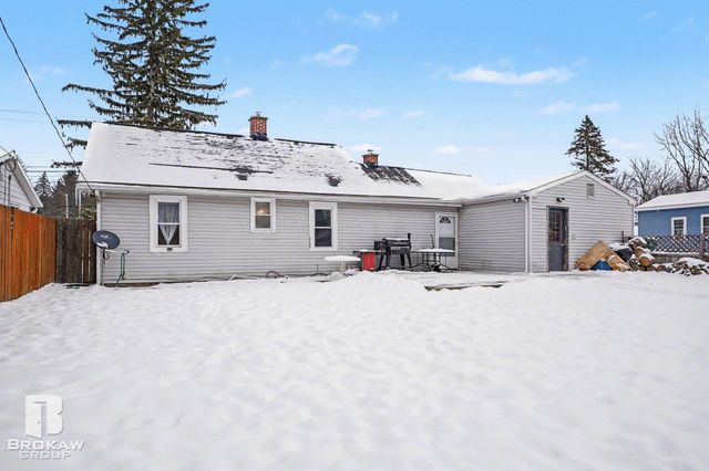 1084 Midland Road, Bay City, MI 48706