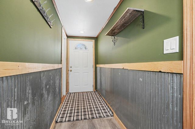 1084 Midland Road, Bay City, MI 48706