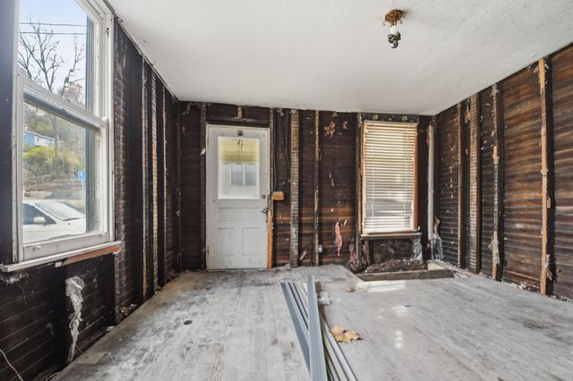 1222 John Street, Covington, KY 41016