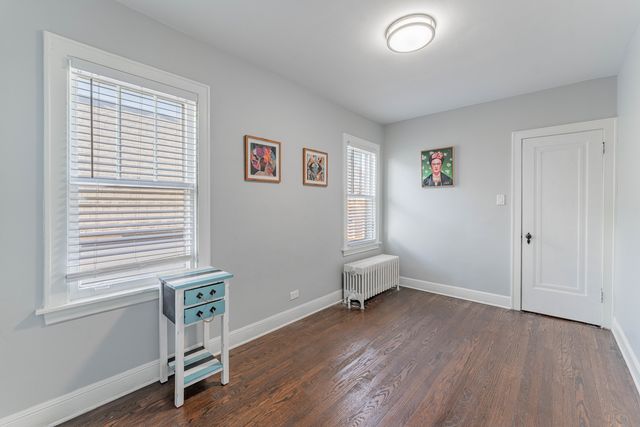 4933 W Berenice Avenue 2, Chicago, IL 60641