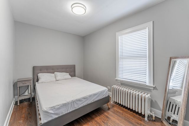 4933 W Berenice Avenue 2, Chicago, IL 60641