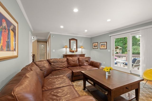 14 Mallard Dr, Sharon, MA 02067