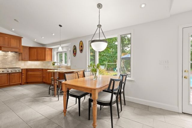 14 Mallard Dr, Sharon, MA 02067