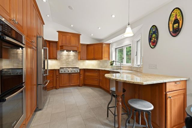 14 Mallard Dr, Sharon, MA 02067
