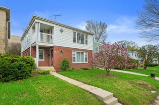 4146 N Bartlett AVENUE #4148, Shorewood, WI 53211