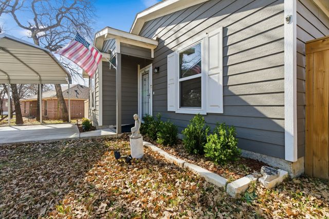 1337 Fox Hollow Court, Pelican Bay, TX 76020