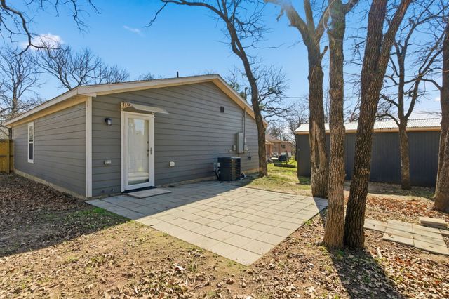 1337 Fox Hollow Court, Pelican Bay, TX 76020