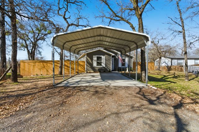 1337 Fox Hollow Court, Pelican Bay, TX 76020