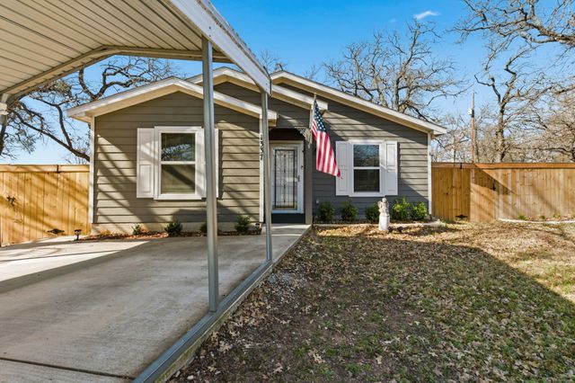 1337 Fox Hollow Court, Pelican Bay, TX 76020