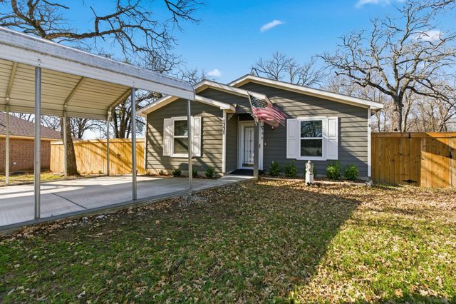 1337 Fox Hollow Court, Pelican Bay, TX 76020