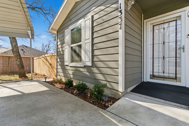 1337 Fox Hollow Court, Pelican Bay, TX 76020