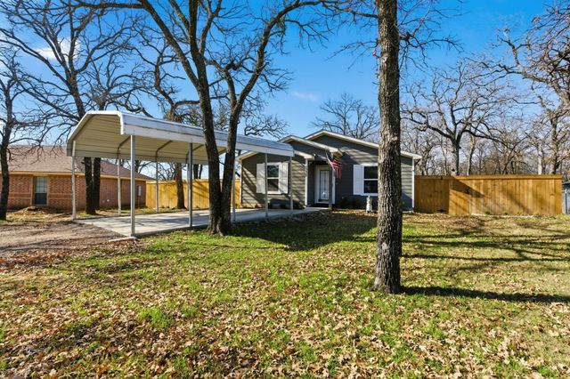 1337 Fox Hollow Court, Pelican Bay, TX 76020